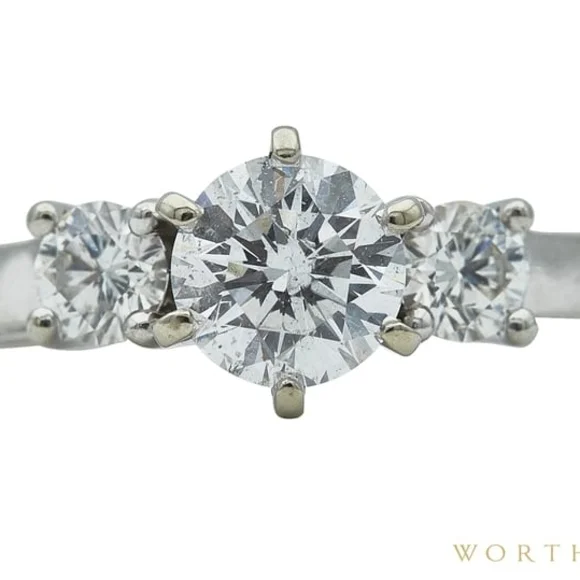 1 - 1.49 CT Round Cut 3 Stone Diamond Ring - Picture 2 of 4